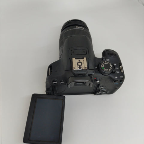 Canon 700d With 18-55 iii (043075017468) (4677004179)