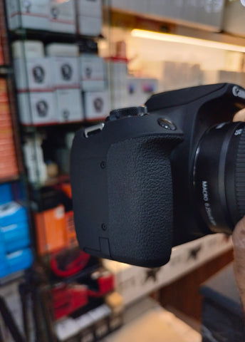 Canon 1500D DSLR Camera With 18-55mm IS IIi Lens (375075050436) (0109010803) used