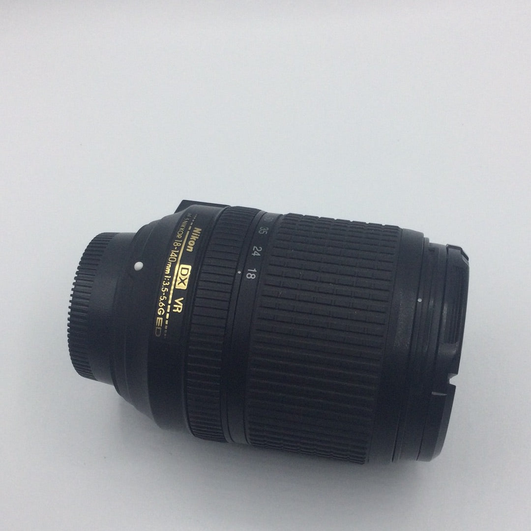 Nikon 18-140mm - 70395438
